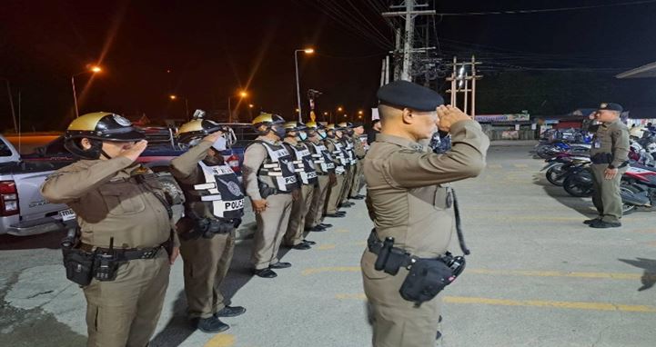 กำลังเจ้าหน้าที่ตำรวจ ปฎิบัติหน้าที่ป้องกันปราบปราม และกวดขัน จับกุมการแข่งรถในทาง