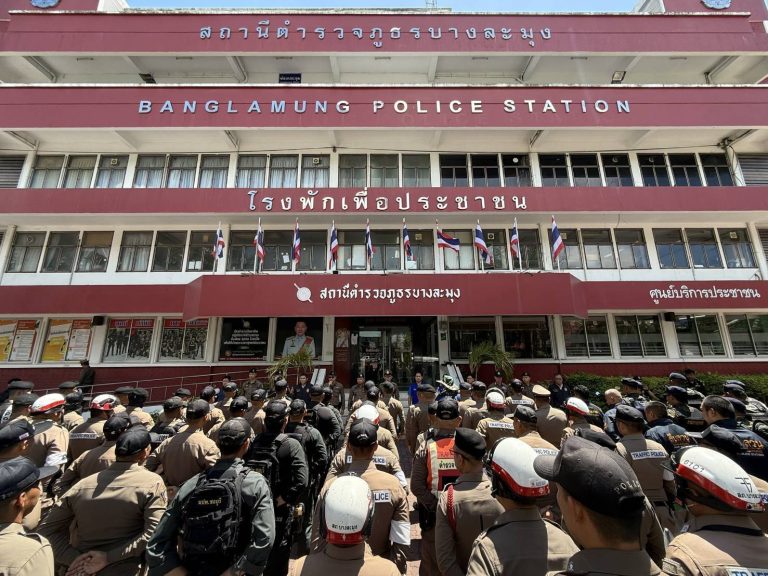 ประชุมแถวกำลังเจ้าหน้าที่ตำรวจ ปฏิบัติหน้าที่รักษาความปลอดภัยและอำนวยความสะดวกด้านการจราจร​